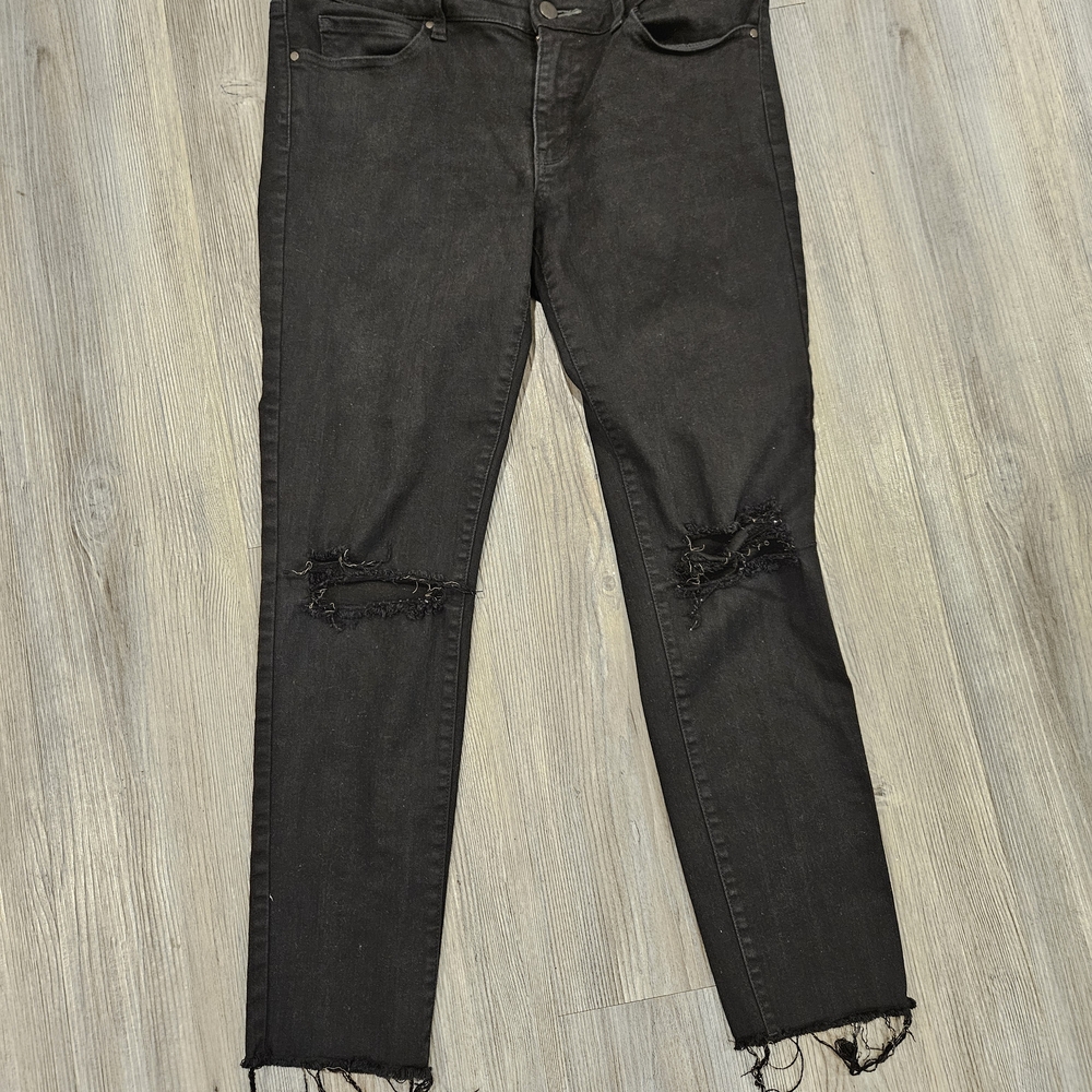 Uniqlo Black Distressed Women's Skinny Jeans